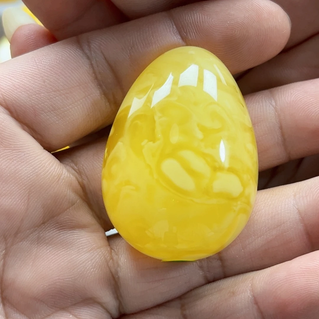 蜜蜡未镶嵌珠宝奇石