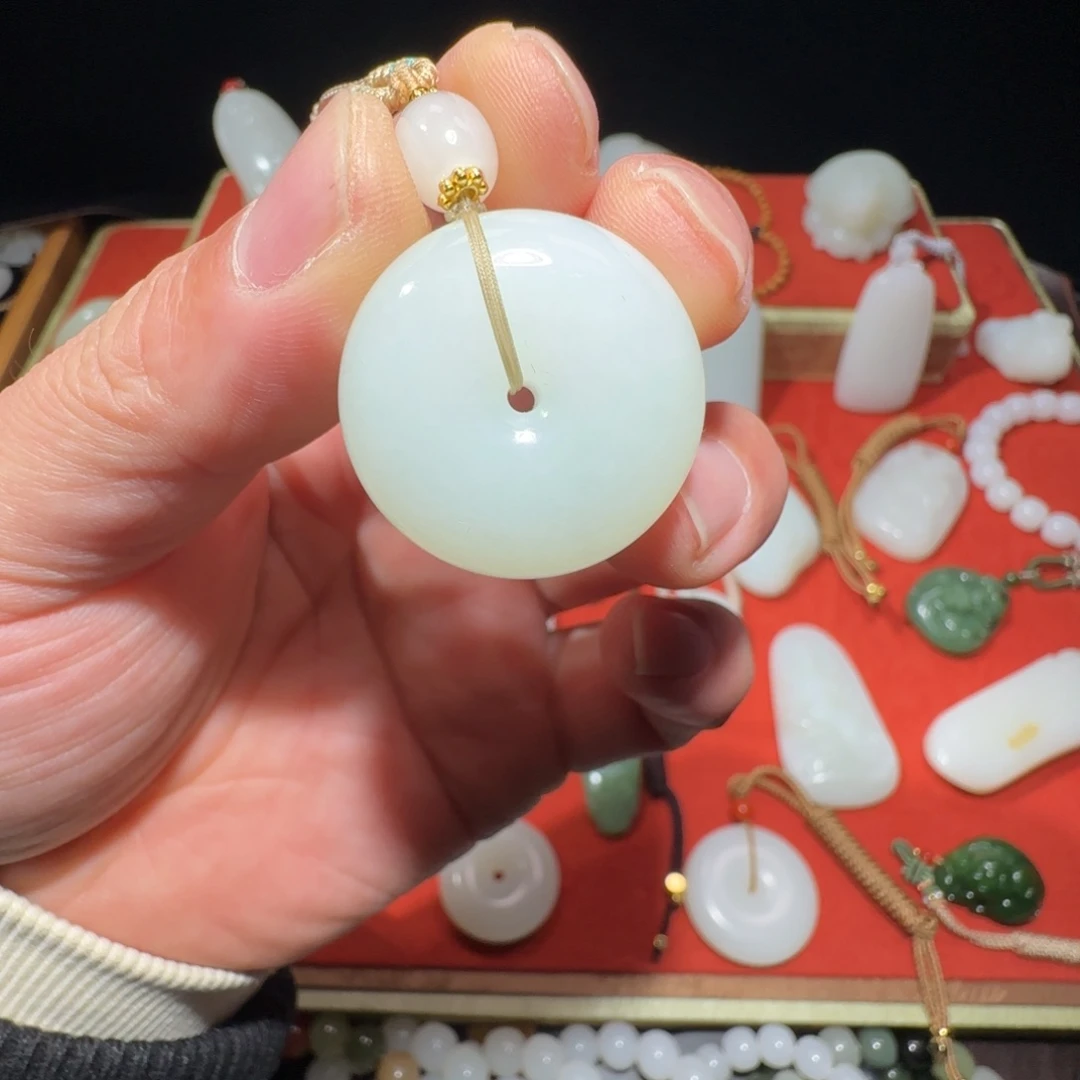 和田玉未镶嵌吊坠(不含链)