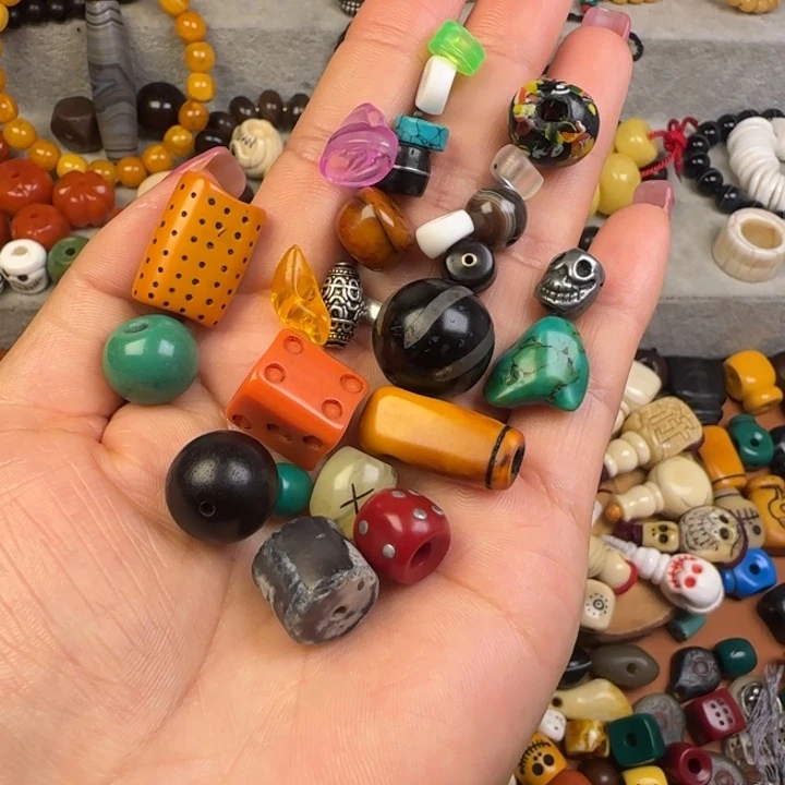 琉璃/树脂/塑料类