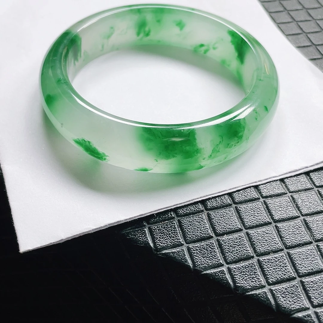 浩***宝未镶嵌手镯➕石英质玉