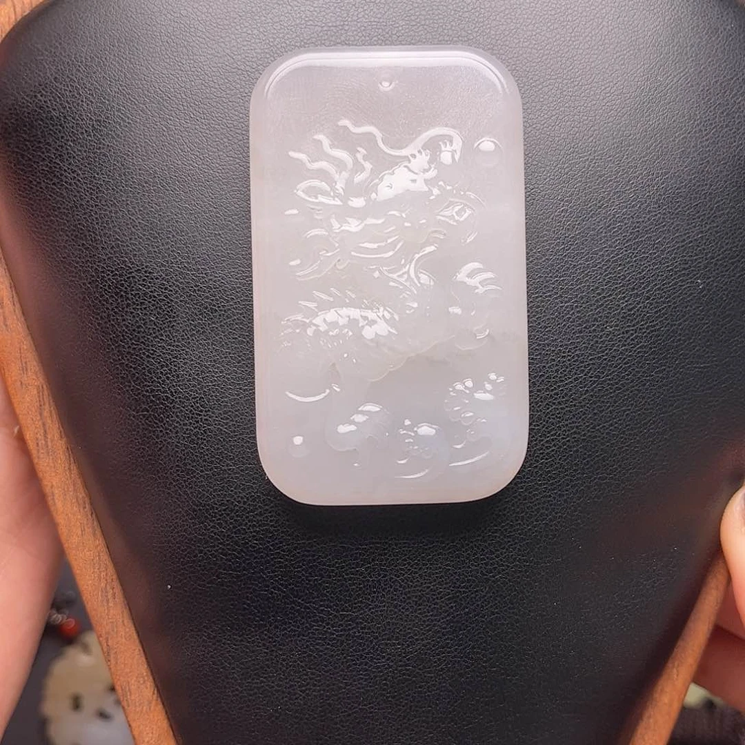 瑞***0和田玉未镶嵌颈饰