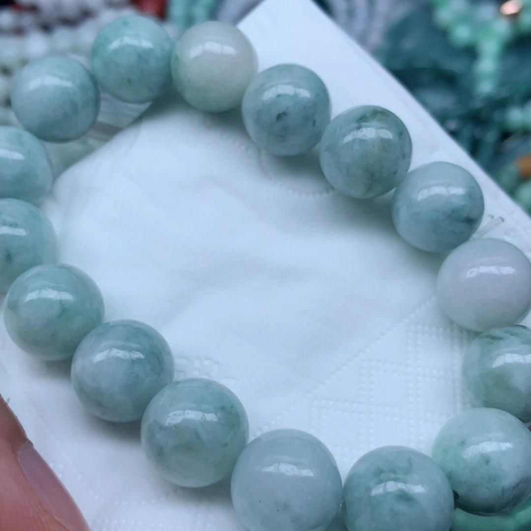 翡翠未镶嵌颈饰珠子