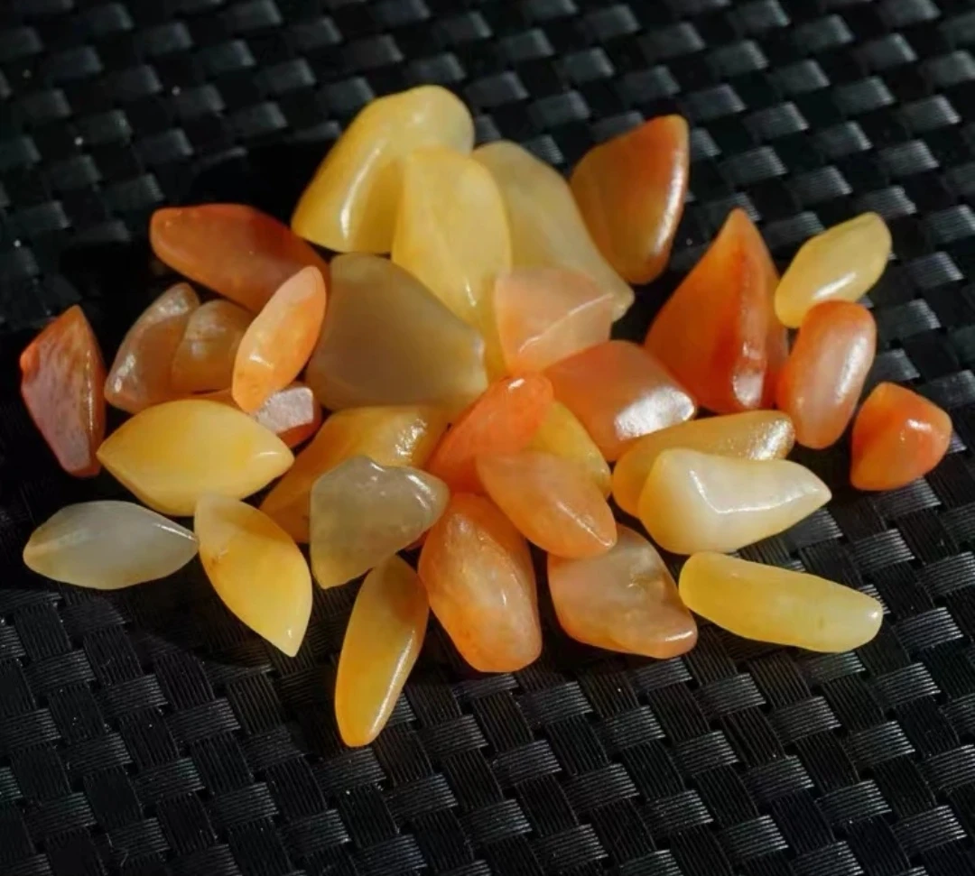 新疆五彩盆景观赏石摆件