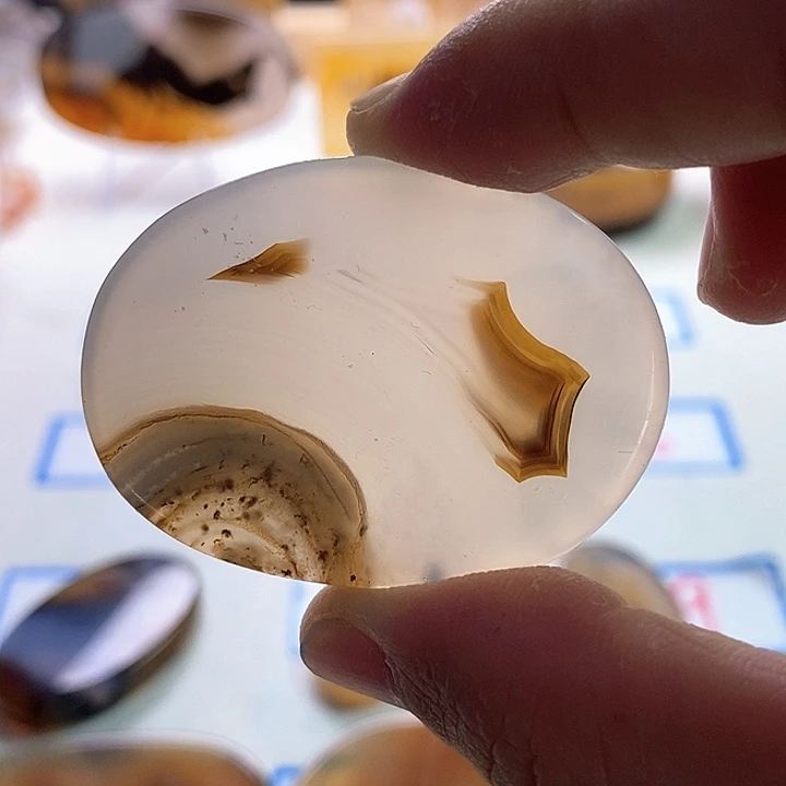 玛瑙/玉髓未镶嵌珠宝半成品