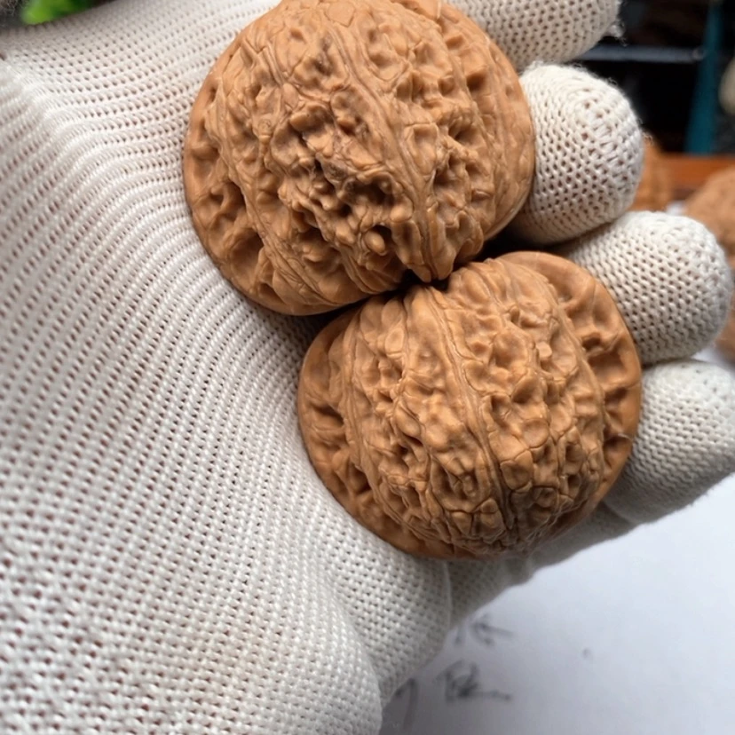 【闪购商品】文玩核桃把件77泥鳅背