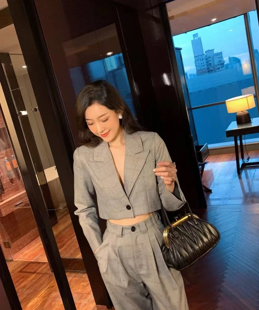 99新 MIU MIU/缪缪 灰色 格纹 西装短款上衣 36码