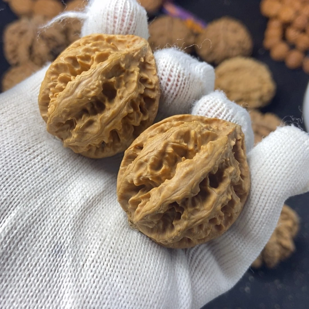 桃核把件秦岭核桃小八棱33