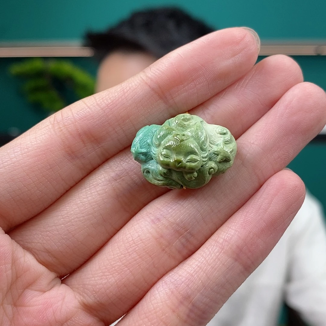 未镶嵌绿松石珠宝奇石