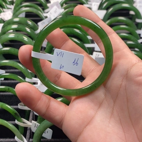 和田玉（碧玉）手镯未镶嵌