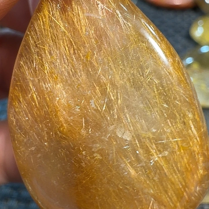 睿***未镶嵌颈饰水晶好