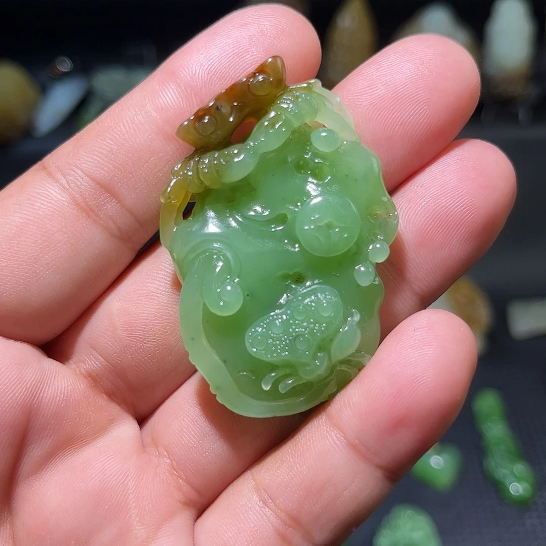 财***娘和田玉未镶嵌颈饰