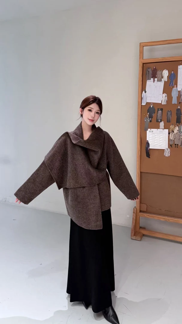 Elenastudio「千和暖」100羊毛气质不对称斗篷式毛呢外套6003