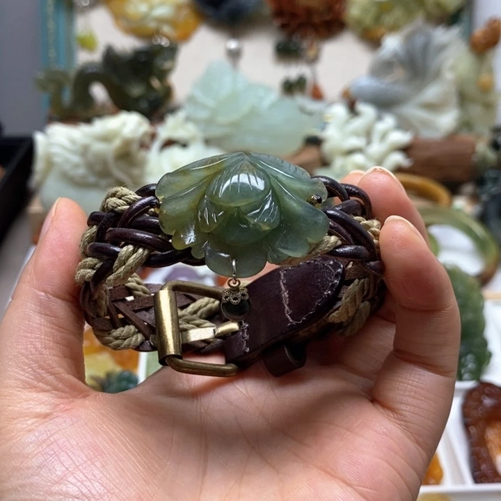 未镶嵌蛇纹石玉手牌