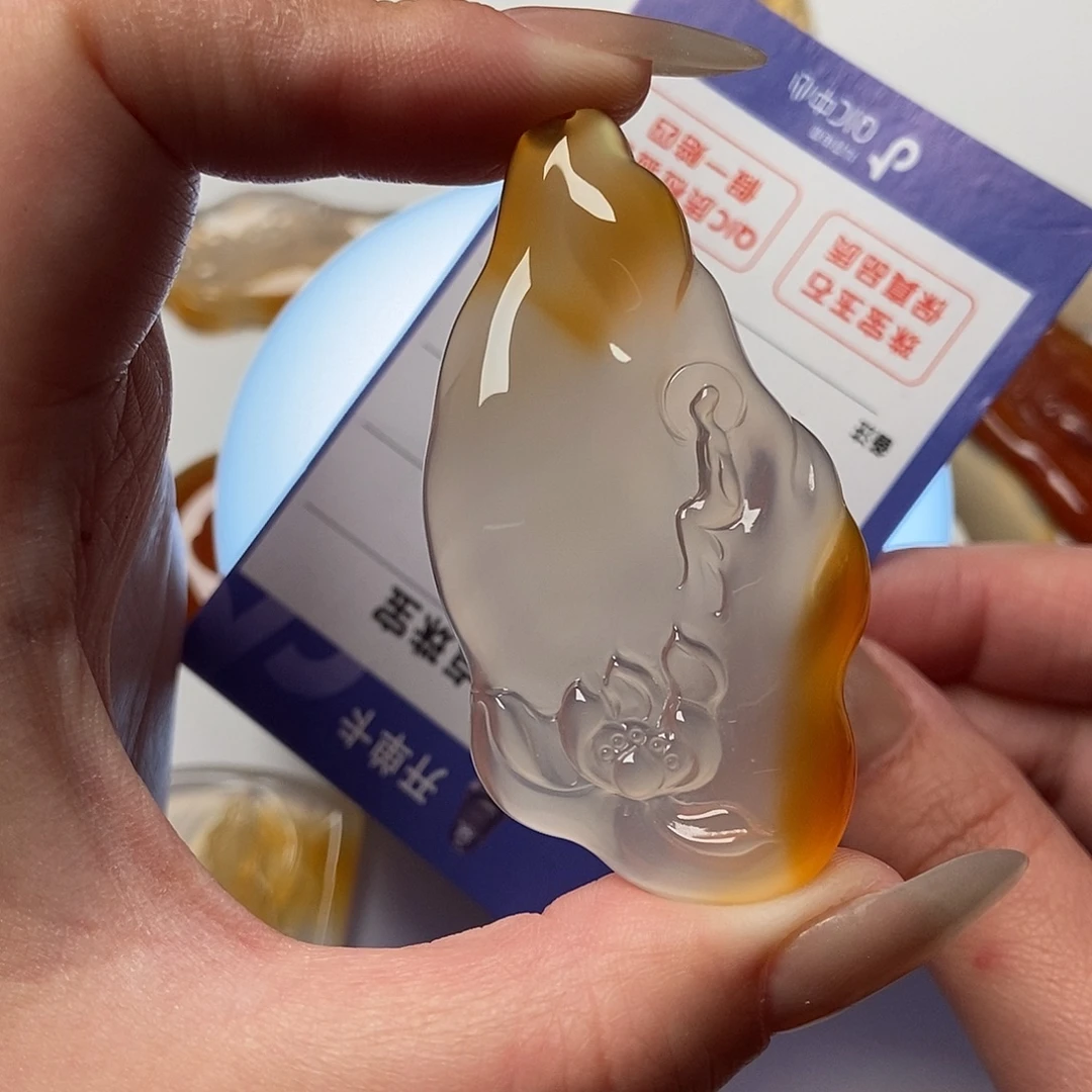 且***玛瑙/玉髓未镶嵌颈饰