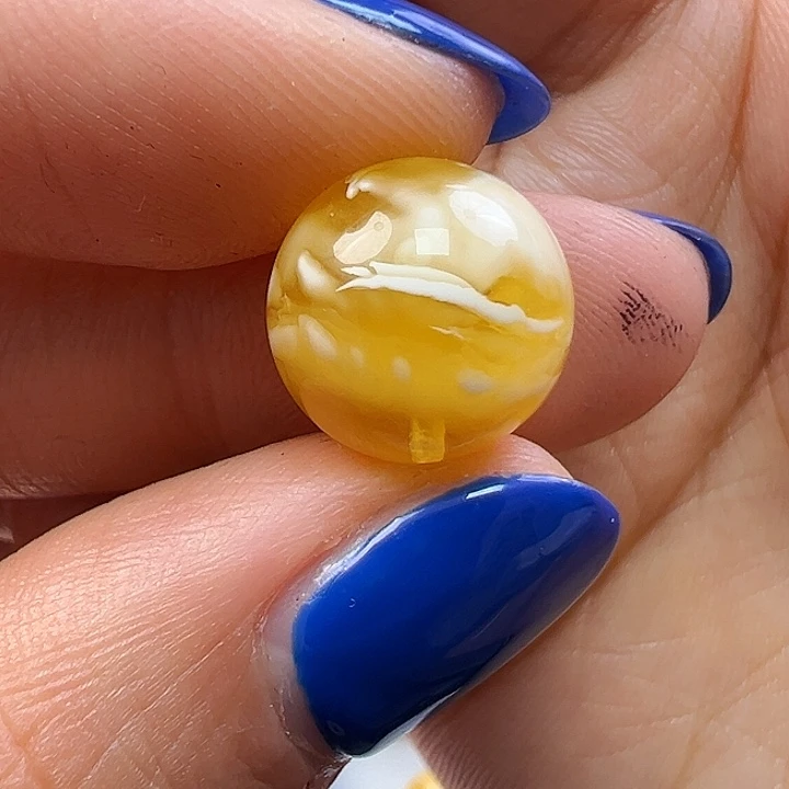 蜜蜡未镶嵌珠宝奇石