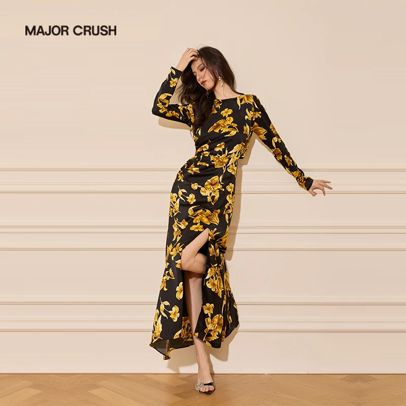 MAJOR CRUSH新款早春印花晨月夕连衣裙气质修身显瘦长袖斜裁6382