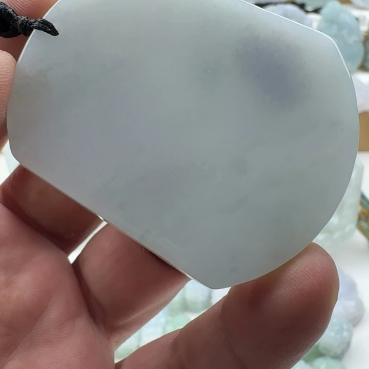 翡翠未镶嵌颈饰天然缅甸A货翡翠