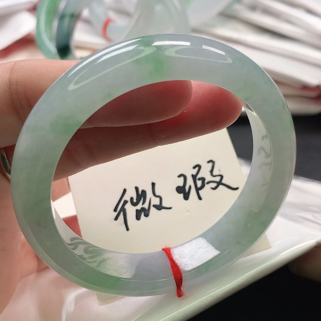 翡翠未镶嵌手镯缅甸52