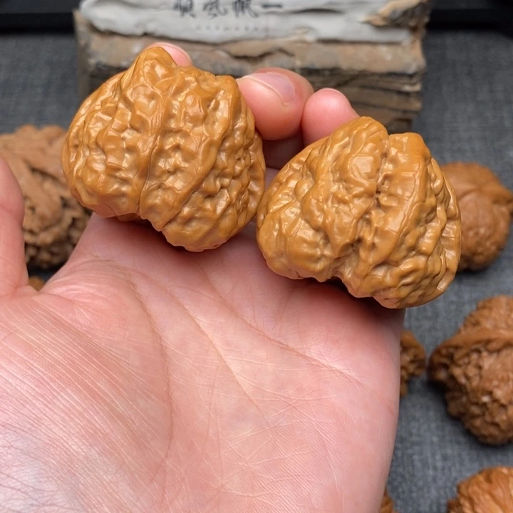 文玩核桃吊坠尺寸42哇哇