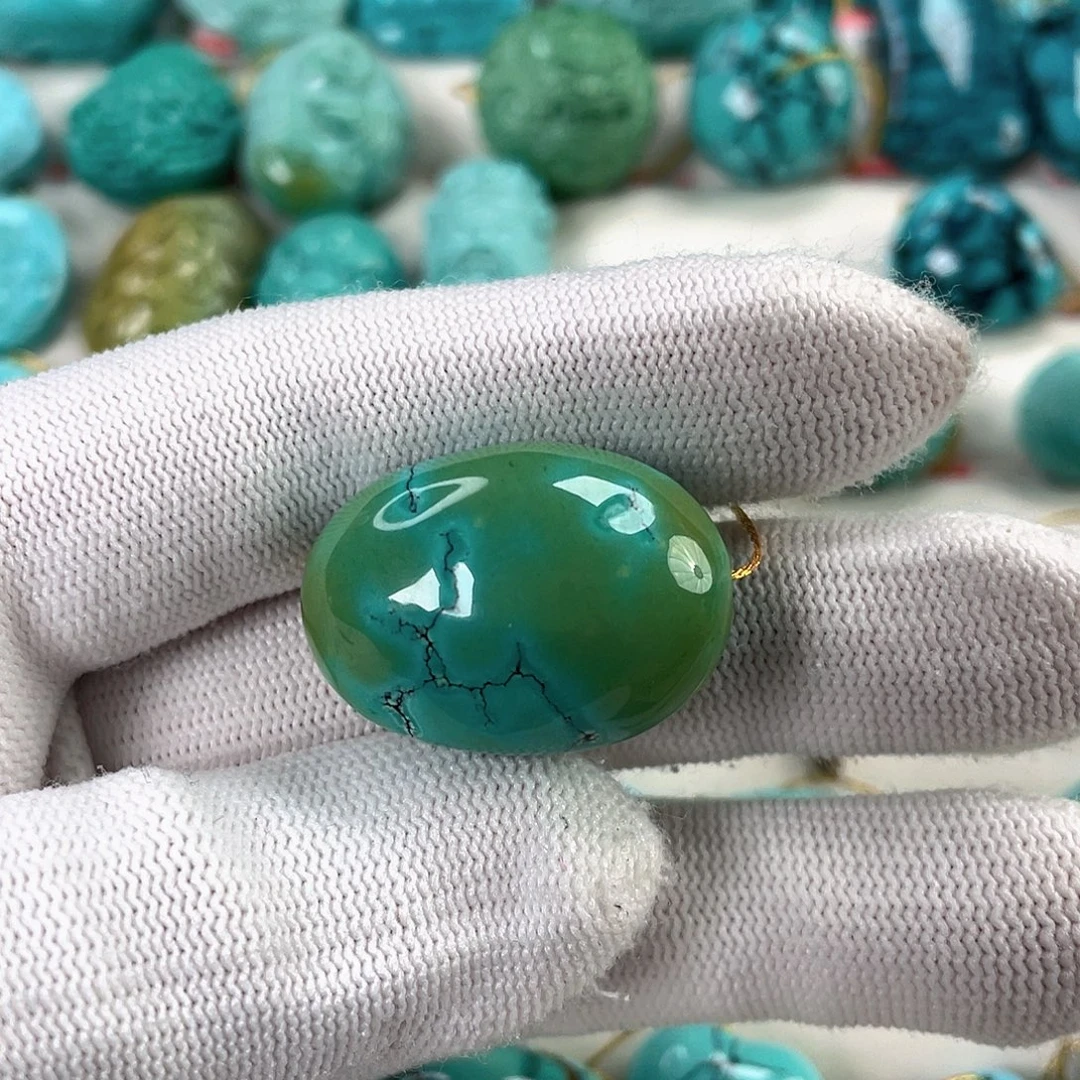 绿松石未镶嵌挂件