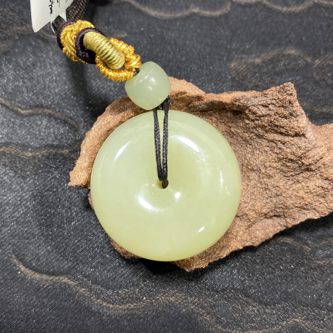 新疆和田玉若羌黄口平安扣2062