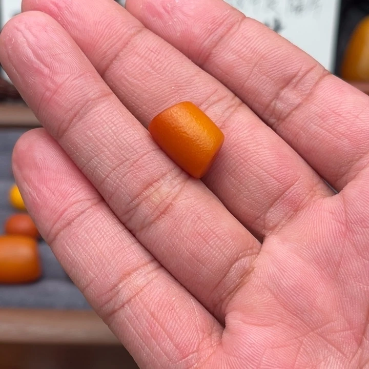 琥珀未镶嵌裸石蜜蜡马蹄