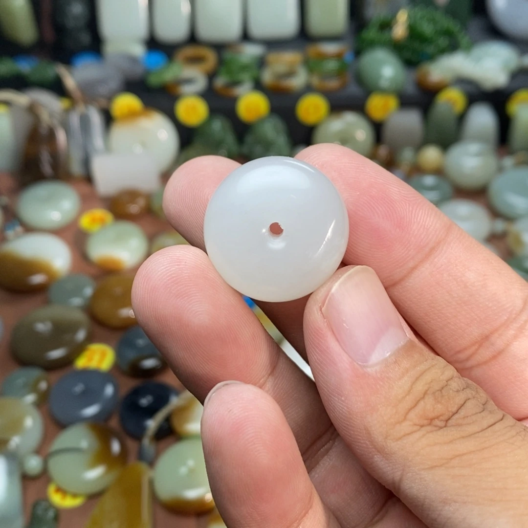 和田玉未镶嵌吊坠(不含链)