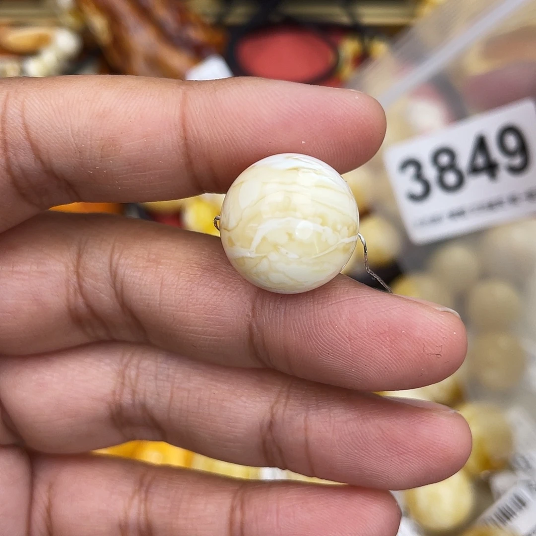 蜜蜡未镶嵌珠宝奇石17.7荧光