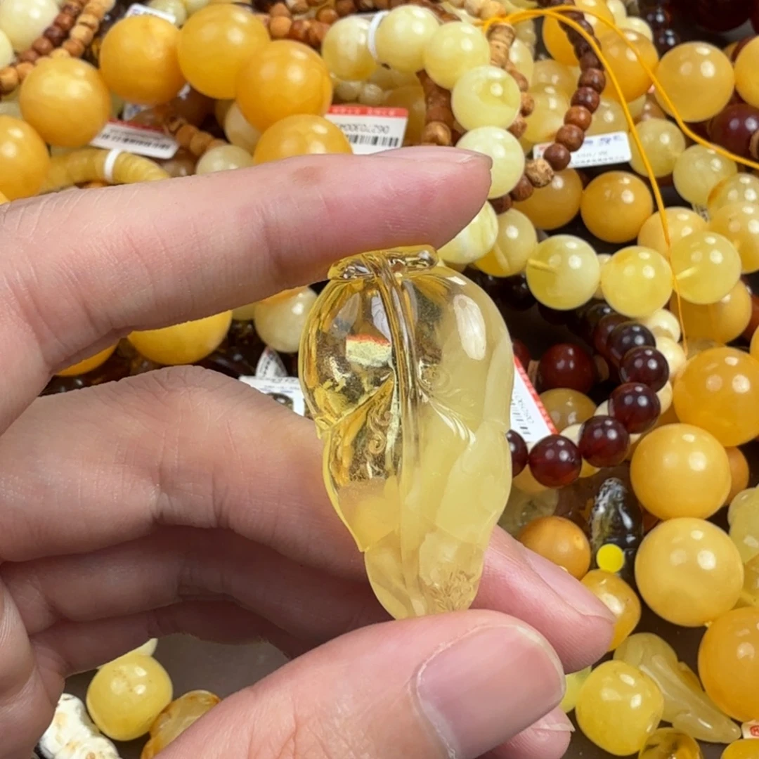 琥珀未镶嵌珠宝奇石