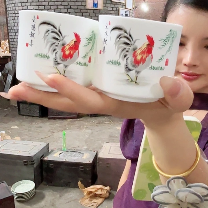 摆件景德镇高温陶瓷一对鸡杯