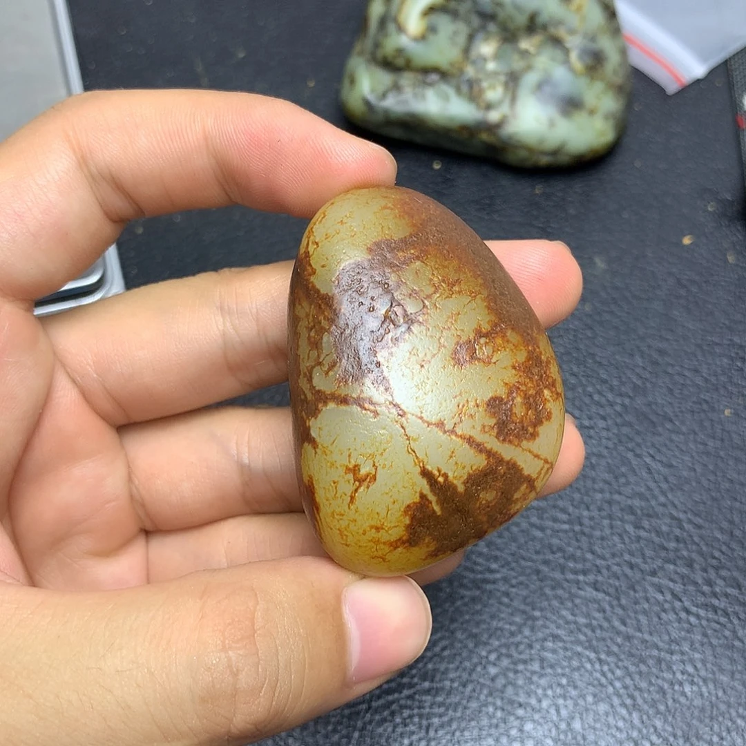 沐***沙未镶嵌和田玉挂件