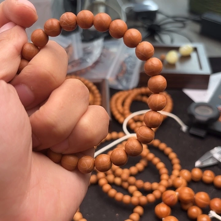 吊坠猴头核桃花花公子