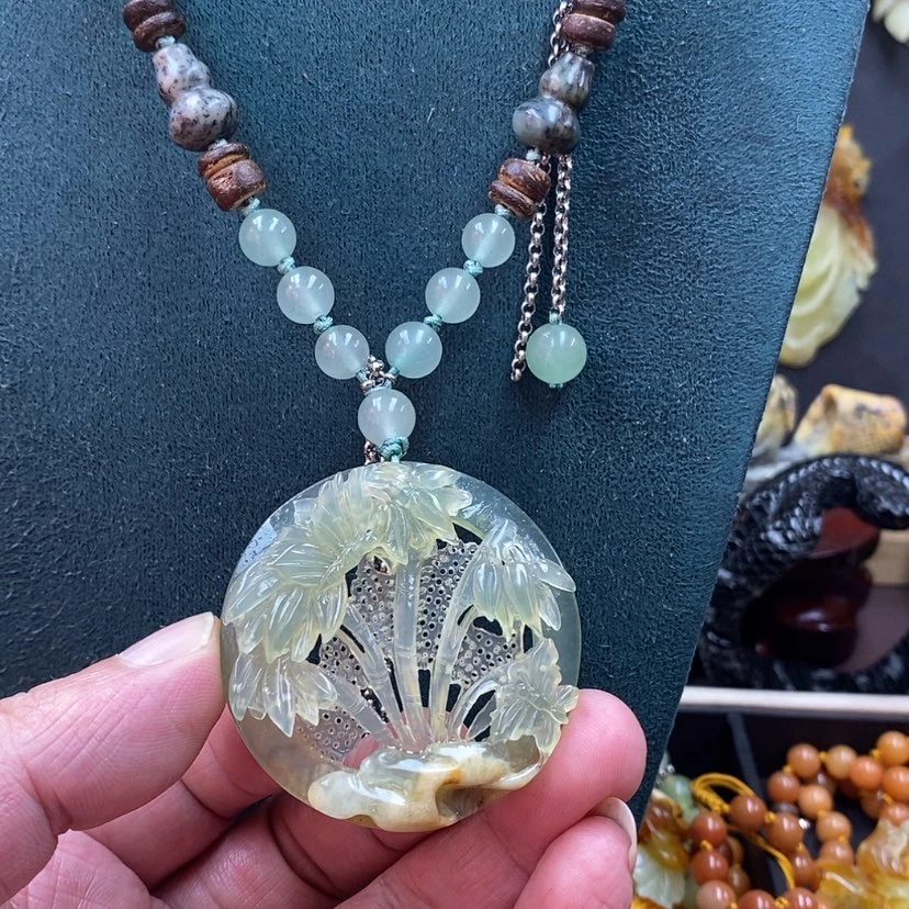 【闪购商品】蛇纹石玉吊坠未镶嵌