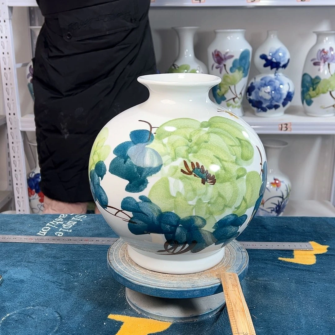 摆件景德镇陶瓷石绿牡