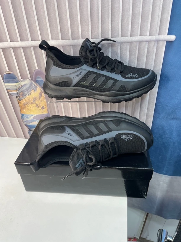 尚品新款休闲鞋5709