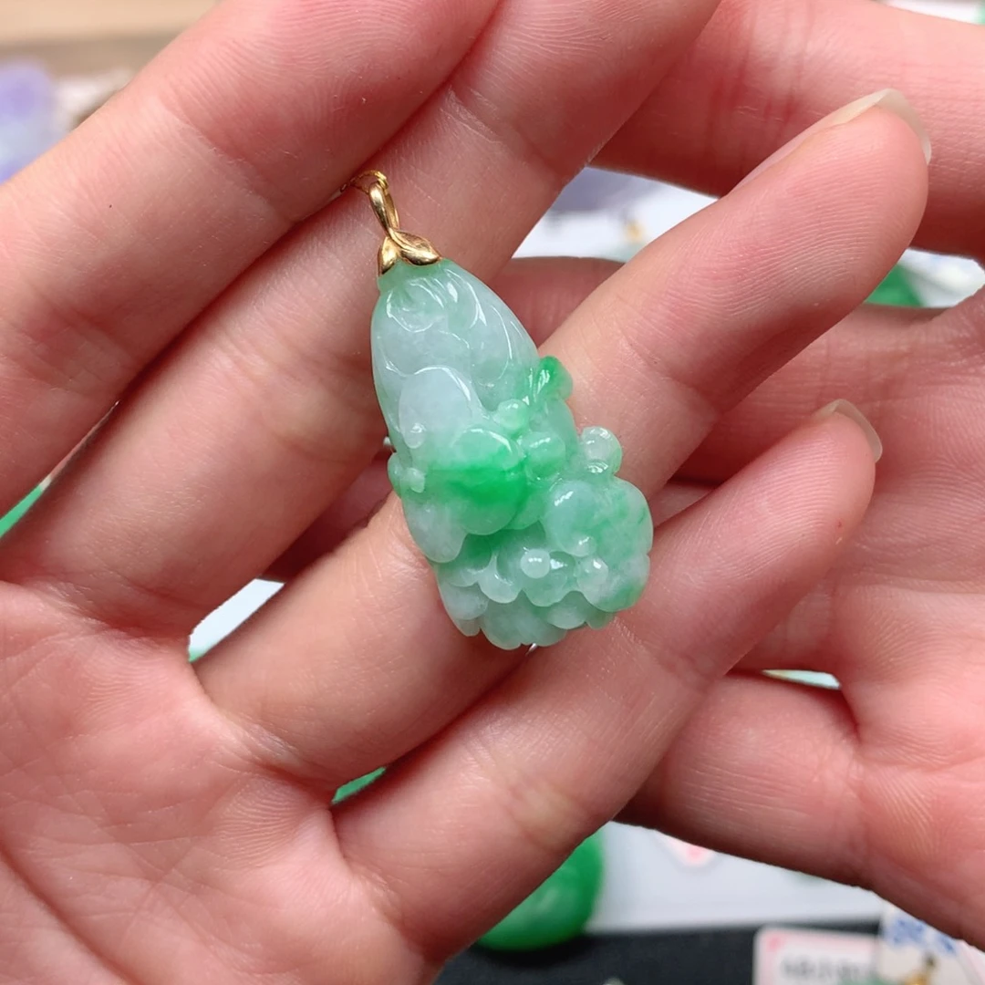 吊坠(不含链)未镶嵌翡翠