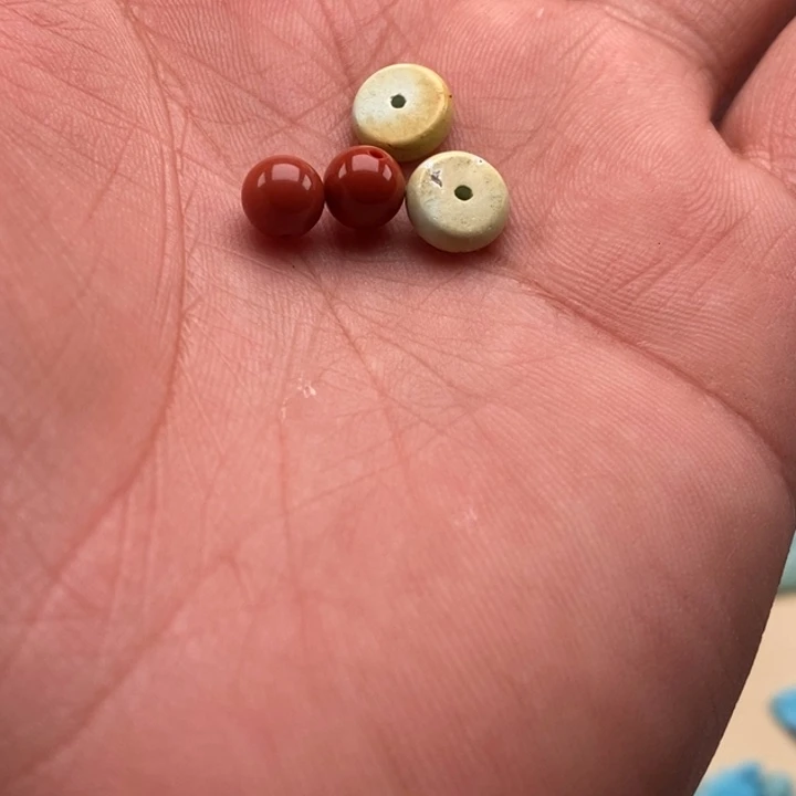 南红玛瑙耳饰未镶嵌?*焰