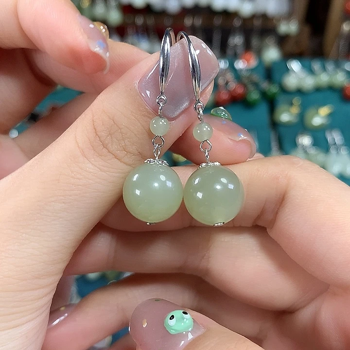 和田玉银S925镶嵌耳饰天然卡12mm左右冰晴水