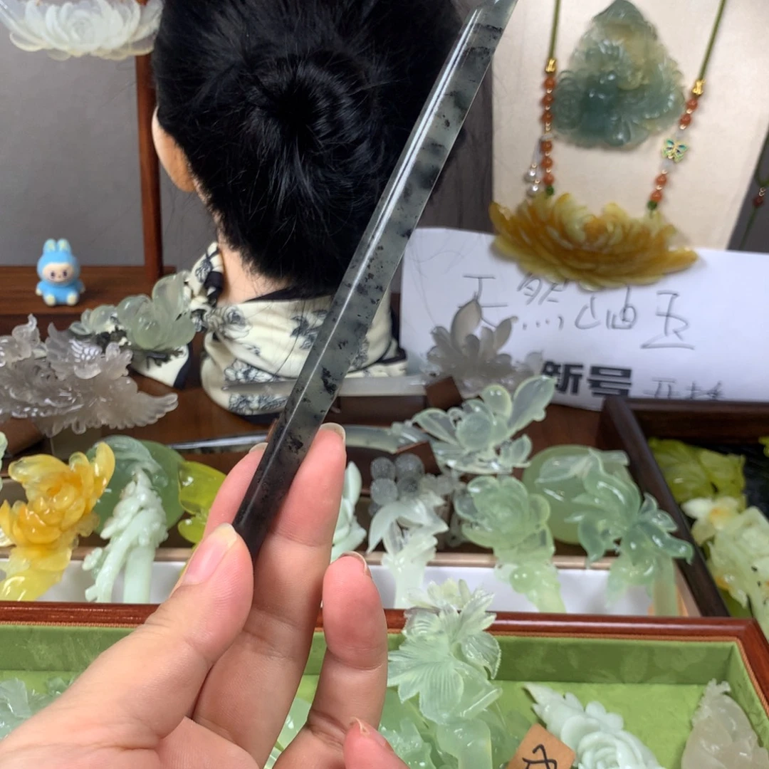 蛇纹石玉未镶嵌发饰