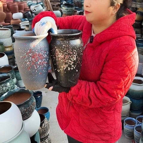 口15高25瑕疵两个。