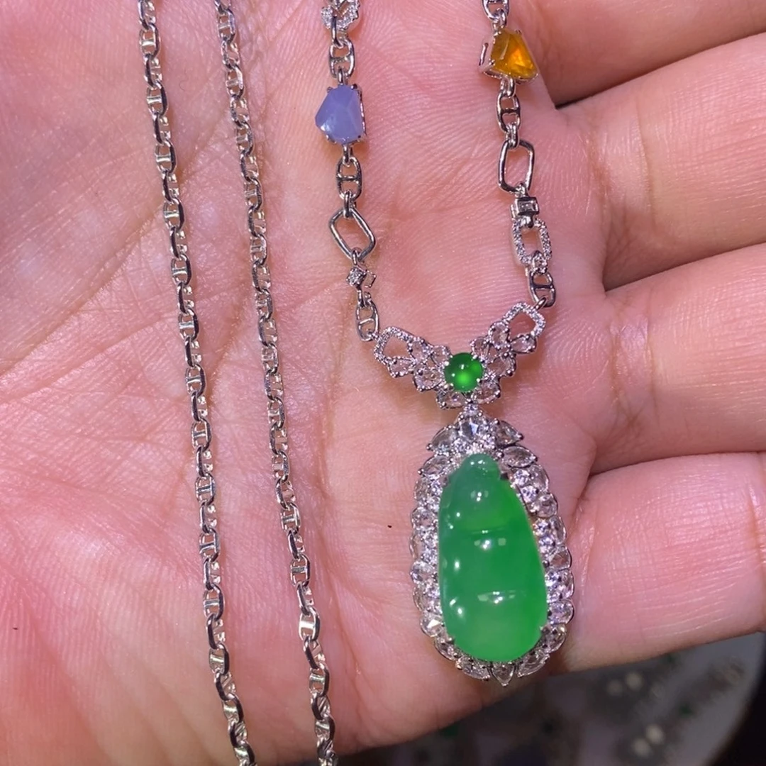 【闪购商品】颈饰18K金镶嵌翡翠