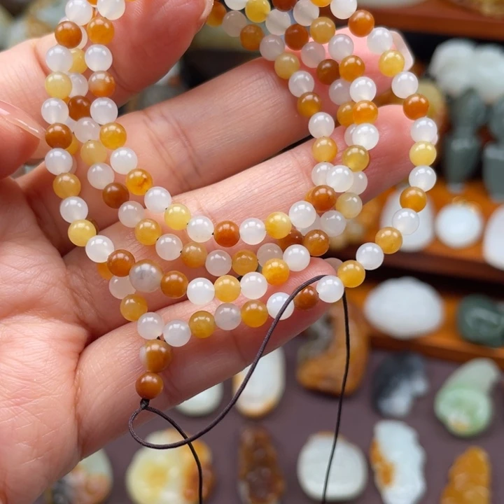 钱***子和田玉未镶嵌颈饰