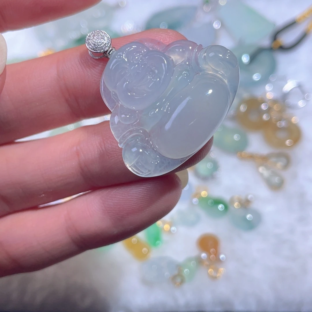 翡翠18K金镶嵌颈饰翡翠