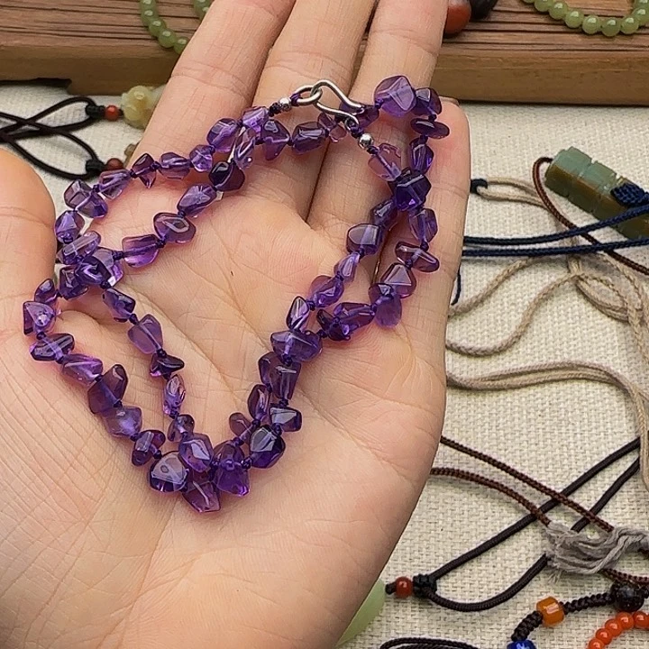 知****和田玉未镶嵌颈饰