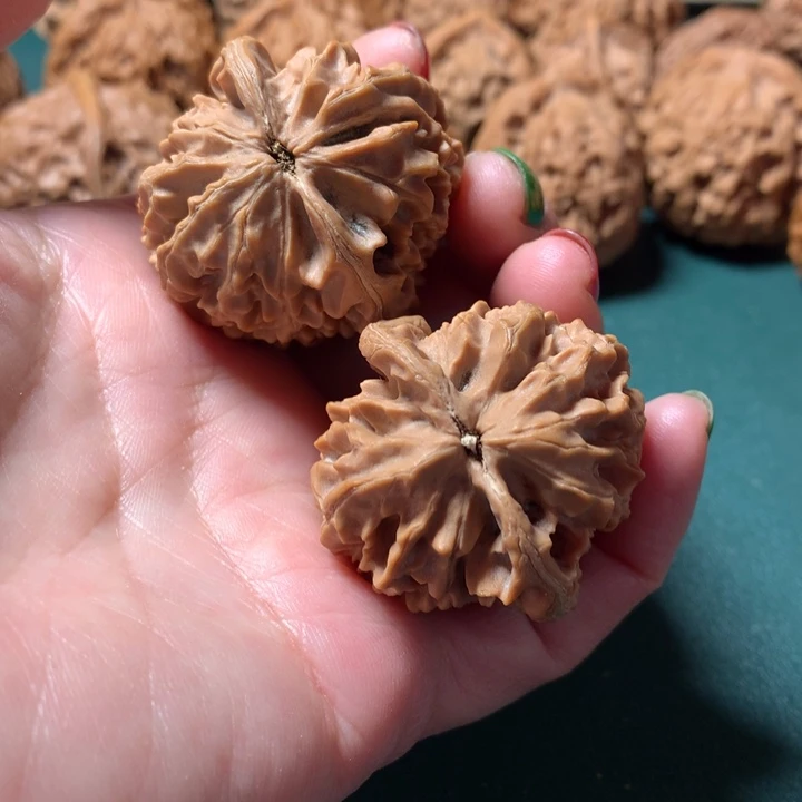 桃核吊坠和*招财鼠全品