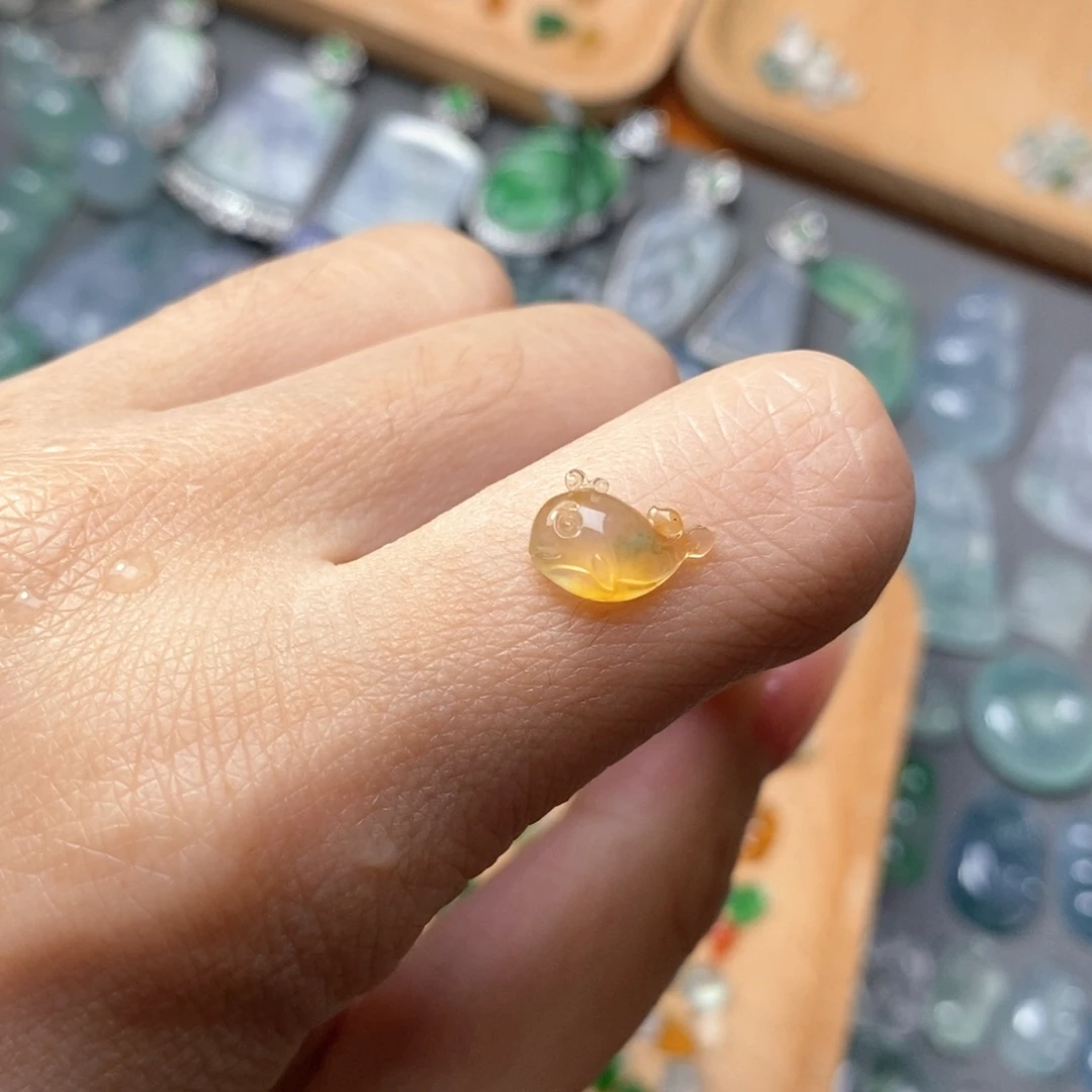 翡翠未镶嵌颈饰翡翠