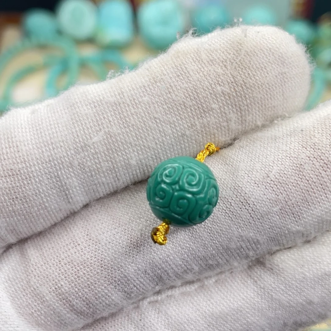 绿松石未镶嵌颈饰