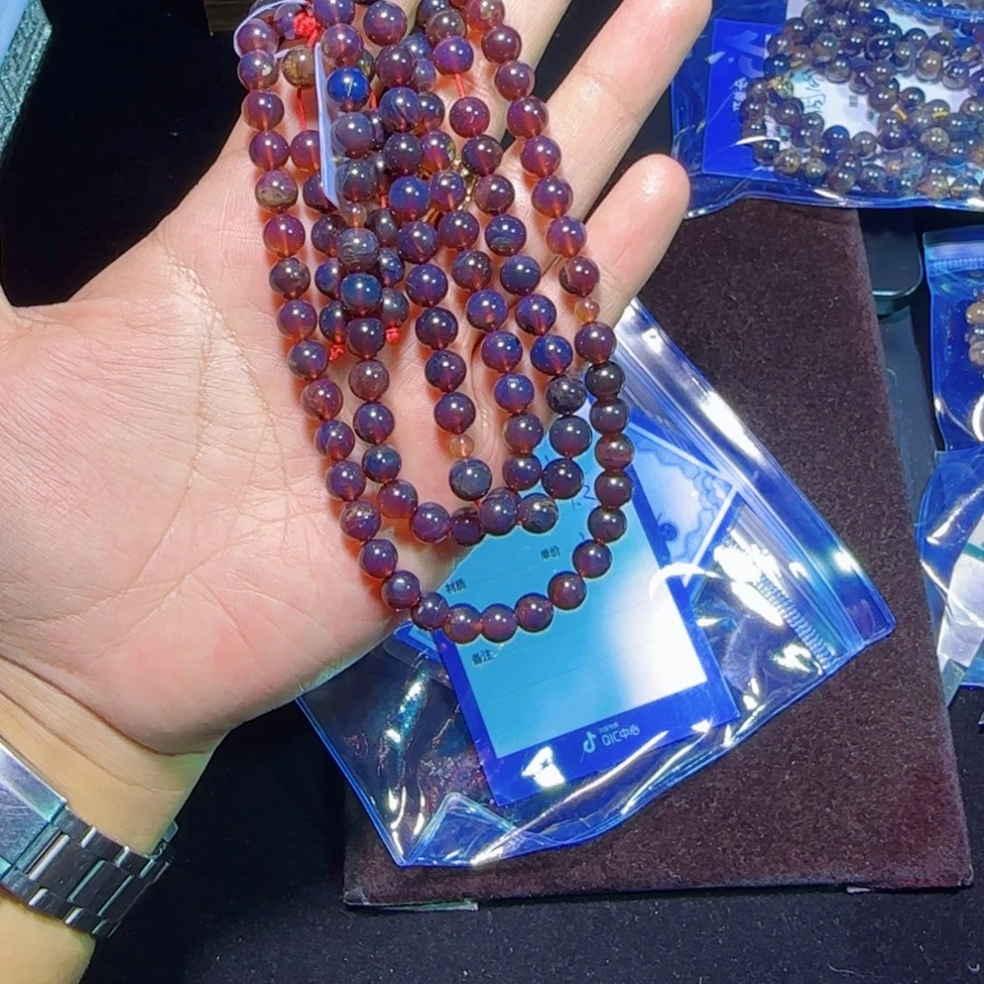 琥珀未镶嵌裸石琥珀