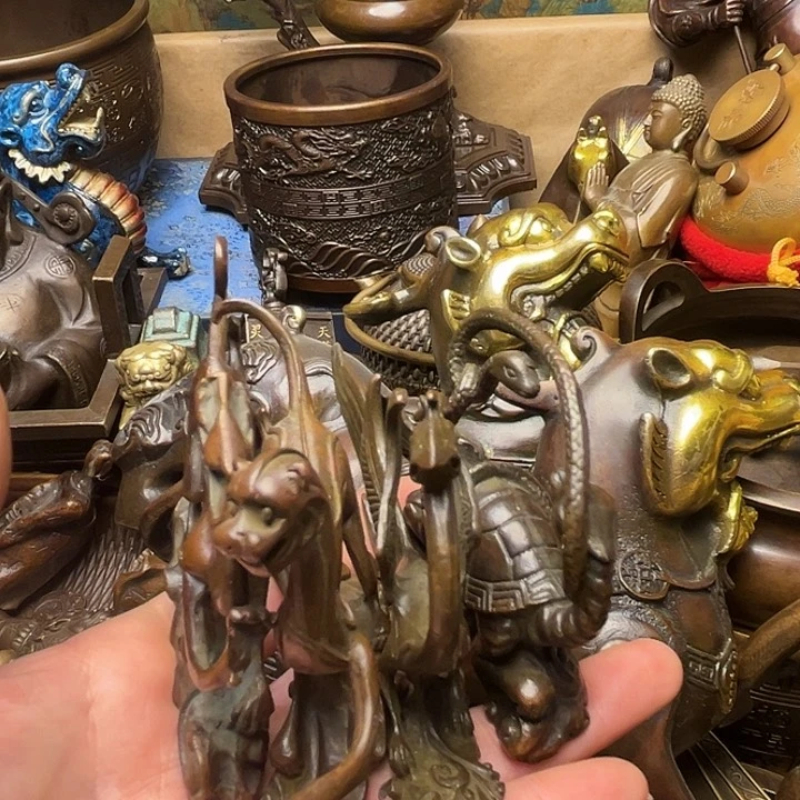 精美铜器批发档口