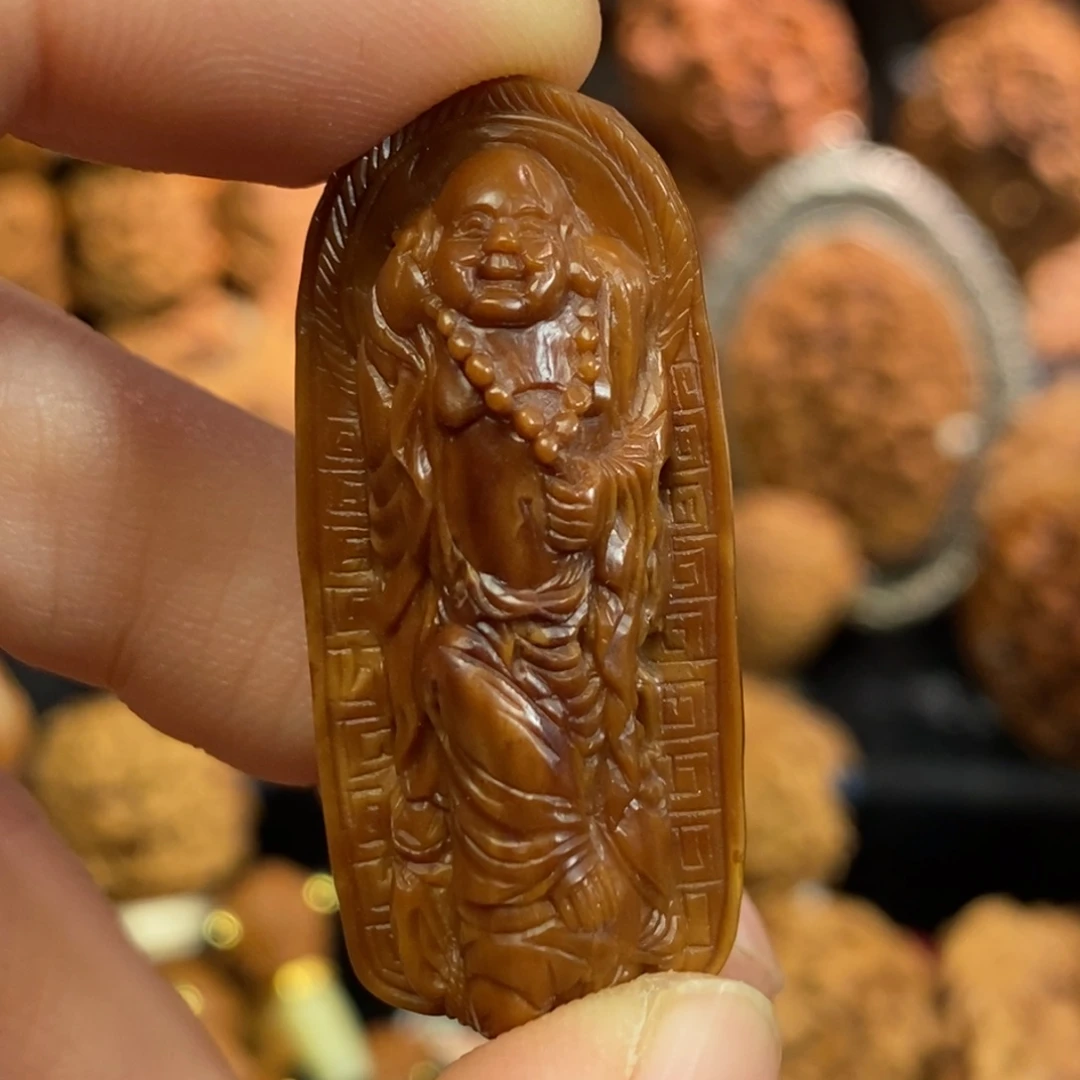 爱**痕弥勒佛潍坊核雕桃核雕刻